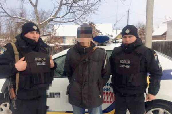 В Донецкой области полицейские спасли от гибели семейную пару