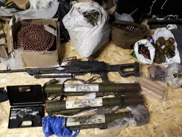 Житель Шахтерска хранил дома боеприпасы – для самообороны