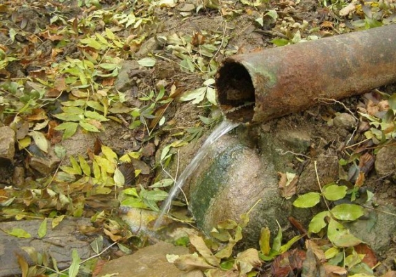 В оккупированном Енакиево произошло массовое отравление водой: пострадали целые семьи