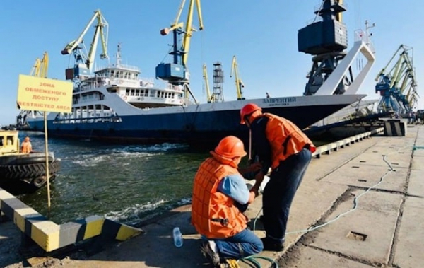 Паром «Лаврентий», полный боеприпасов, прибыл из Ейска в Мариуполь