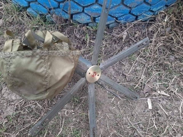 Российские оккупанты минируют территорию рядом с Мариуполем