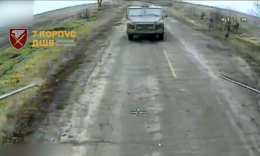 Бойцы 7-го корпуса быстрого реагирования ДШВ уничтожили российский вездеход