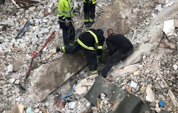 Под завалами дома в Часовом Яру обнаружено тело ребенка, число жертв выросло до 38-ми