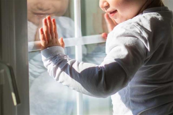 В Днепре врачи спасают малыша из Донецкой области