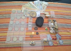 Мужчина намеревался «эвакуировать» из «ДНР» старинные монеты и коллекционные банкноты (фото)