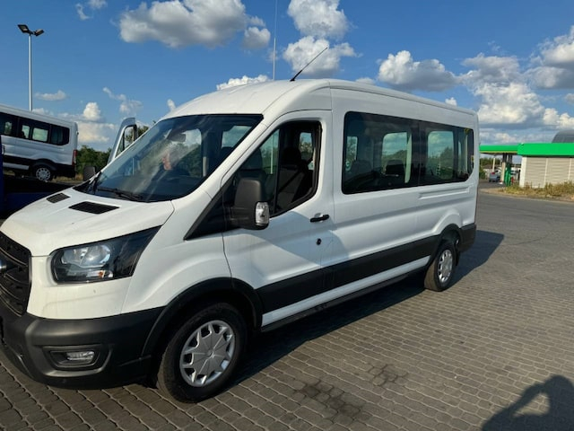 Пять прифронтовых громад получили автомобили для эвакуации людей