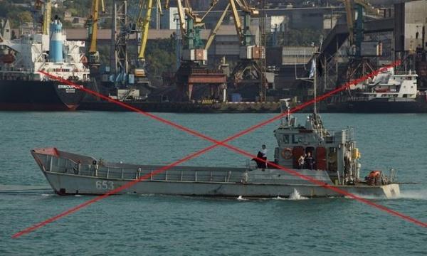 У Мариуполя взорвался российский катер «Акула», принимавший участие в разминировании акватории