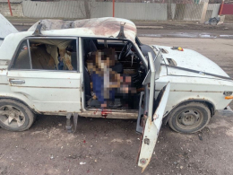 Вражеский дрон ударил по гражданской машине с людьми - погибла женщина