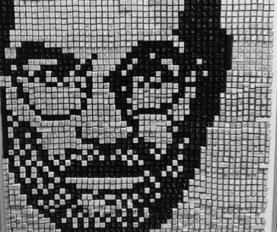 Apple заинтересовал портрет мариупольских студентов