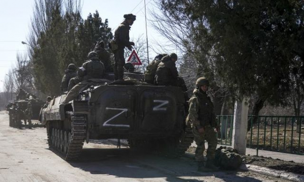 Оккупанты выгоняют из домов жителей села Лесное