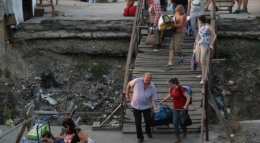 Конфликт в авдеевской школе – родители требуют обучения на русском языке