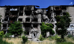 Оккупанты в Мариуполе хотят строить дома барачного типа