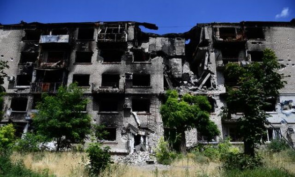 Оккупанты в Мариуполе хотят строить дома барачного типа