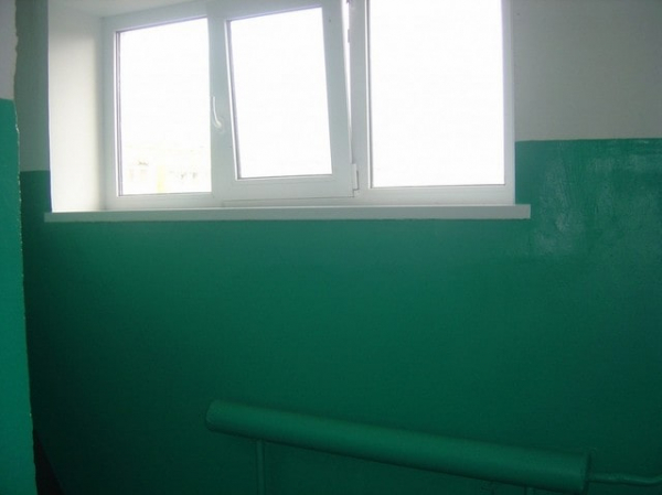 Жильцы дома в Авдеевке получили грант на утепление подъездов