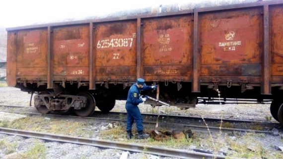 На «отжатое» предприятие в ОРДО прибыл опасный груз (фото)