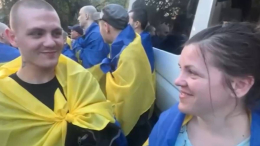 Они не виделись 3 года – из российского плена в один день вернулись мать и сын