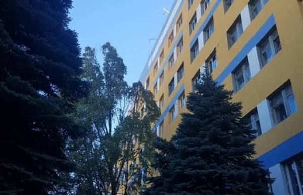 В Мариуполе после коронавирусного карантина открылась областная больница