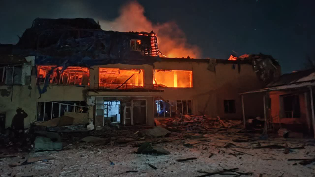 Враг продолжает наносить массированные удары по Славянску