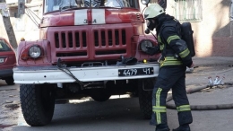 Пожар в Мариуполе: в подъезде жилого дома загорелся старый диван