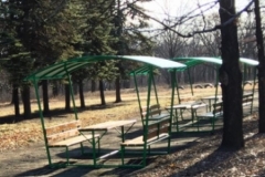 В «ДНР» боевики требуют от отдыхающих мзду за беседки, установленные «Метинвестом»