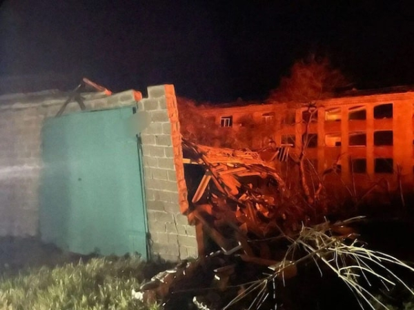 Два человека погибли во время российского обстрела в Диброве и Ивановке