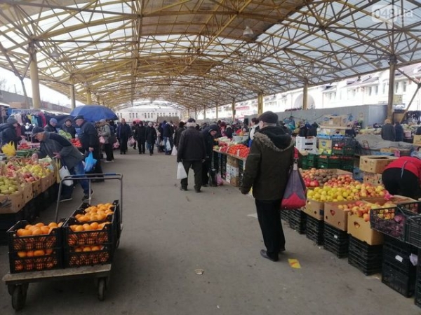В Донецкой области продуктовые рынки не закрываются