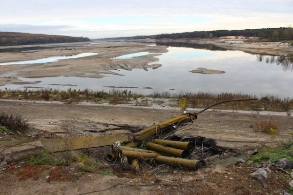 Водохранилище в селе Яцковка обмелело из-за повреждений