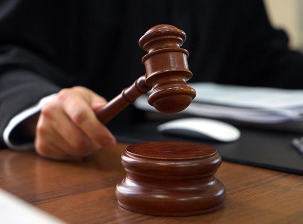 За незаконные операции с чужим имуществом адвокат пойдет под суд