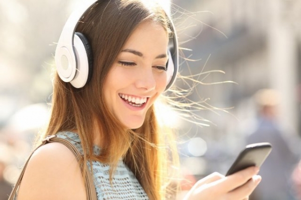 Беспроводные наушники: обзор, виды, как выбрать