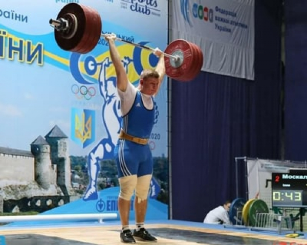 Спортсмен из Краматорска стал рекордсменом чемпионата Украины по тяжелой атлетике