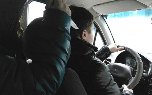 Нападение на таксиста – в Краматорске задержали подозреваемых в ограблении водителя такси