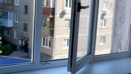 Патрульные полицейские Мариуполя спасли мужчину от рокового шага