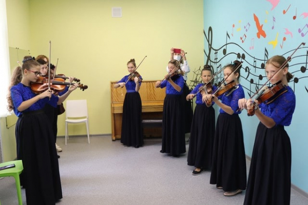 В Авдеевке после капитального ремонта открылось новое помещение музыкальной школы