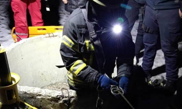 Спасатели эвакуировали из колодца маленького мальчика