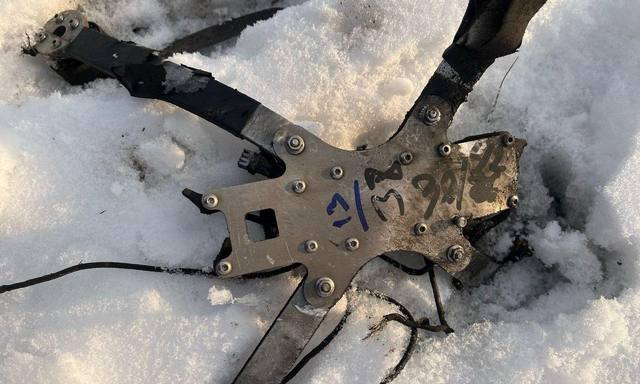 Двое дорожников пострадали на автодороге, ведущей к Покровску