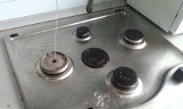 В Донецке в квартирах горожан вместо газа пошла вода