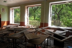 В «ДНР» заявляют, что число школьников растет, однако школы закрывают