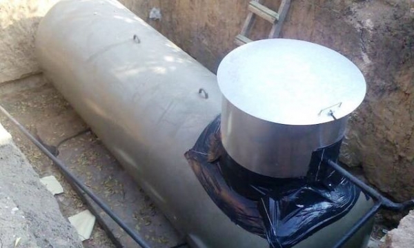 ЧП на АЗС – в резервуаре для нефтепродуктов потеряли сознание рабочие