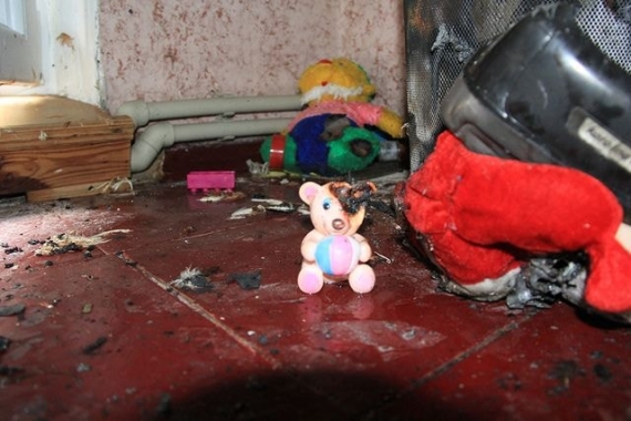 В Донецке пылала пятиэтажка: среди погибших есть дети