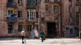 Оккупанты везут в Мариуполь обогреватели и ремонтируют общежития