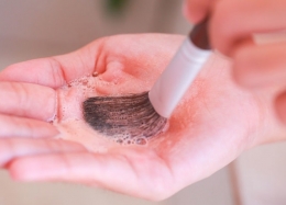 Очистители кистей для макияжа: как выбрать?