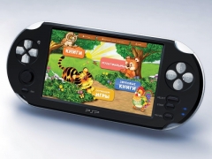 Какая приставка лучше для детей от 4 лет?