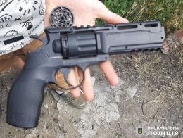 В Мариуполе подросток стрелял в автобус