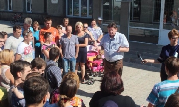 Шахтерам Мирнограда частично погасили долги по заработной плате