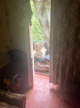 В Славянске девочка в возрасте год и 8 месяцев выпала с балкона 4-го этажа