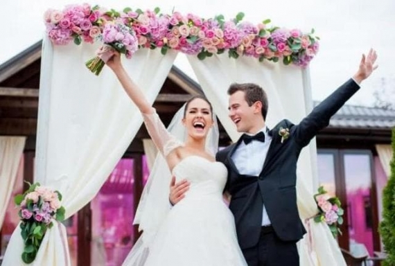 Жители ОРДЛО активно пользуются услугой «Брак за сутки»