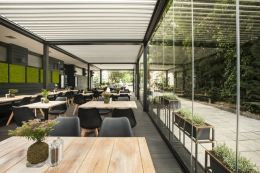 Обустройство летней площадки для ресторанов и кафе