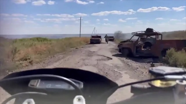ВСУ громят транспорт и технику российских войск, в регионе появились «дороги смерти»