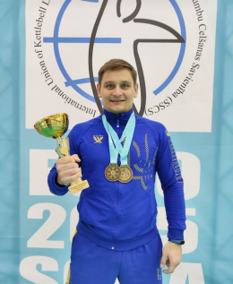 Леон Белицкий из Покровска на чемпионате Европы по гиревому спорту завоевал 3 золотых медали