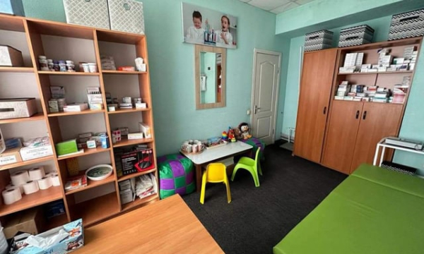 В Днепре открыли гуманитарный хаб для переселенцев